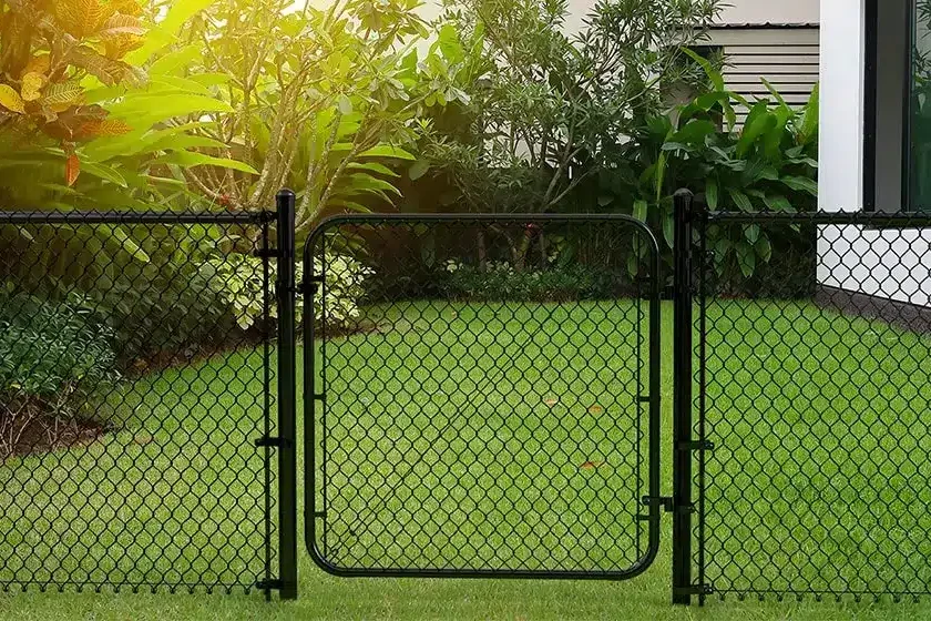 AU-Bunnings-CLF-76262-Adj-Gate-Lifestyle-2-Gallery-min